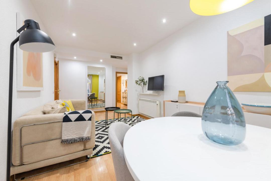 2 Bedrooms 2 Bathrooms Furnished - Malsana - With Pool - Mintystay Madrid Dış mekan fotoğraf